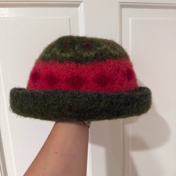 Women's Felted Wool Hat -- One Size - Picture 2 of 5